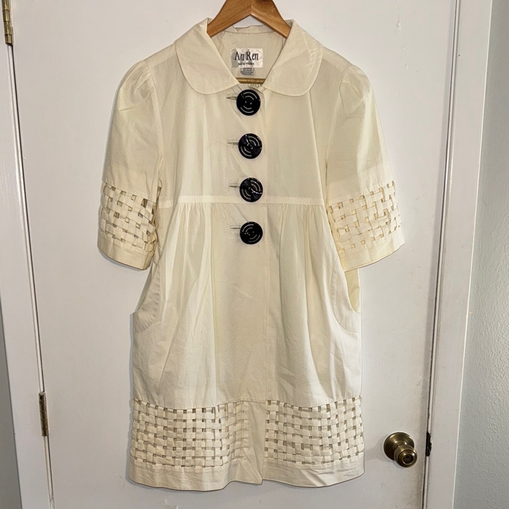 Cream Short Sleeve tunic/trench coat with Black Buttons